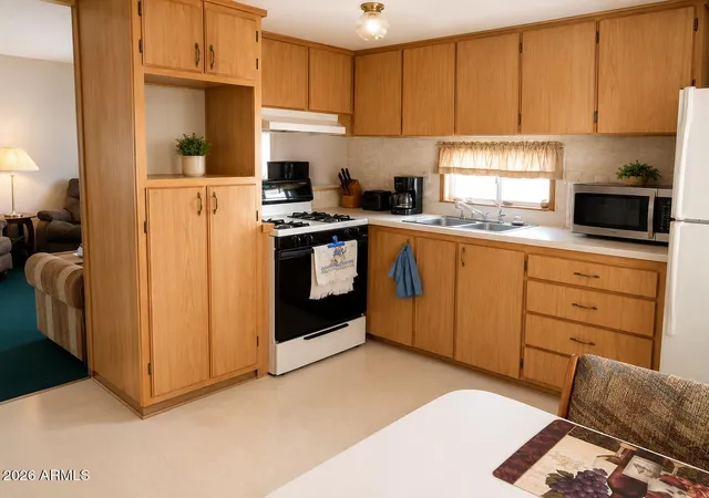 Photo 2 of Sale Pending at 550 Palm Dr #52, Wickenburg, AZ 85390 | MLS# 7033640 | Listing updated on 2026-08-18