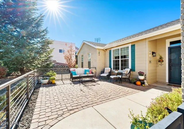 Photo 2 of Single family home for sale at 1075 Longview Dr, Prescott, AZ 86305 | MLS# 7033704 | Listing updated on 2026-09-01