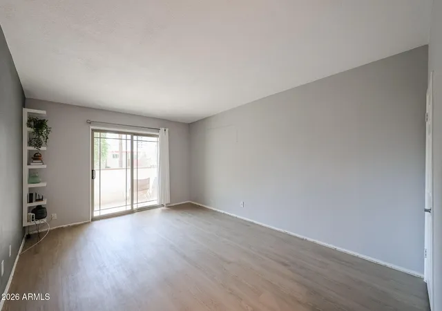 5th image of 357 E Thomas Rd, Phoenix, AZ 85012
