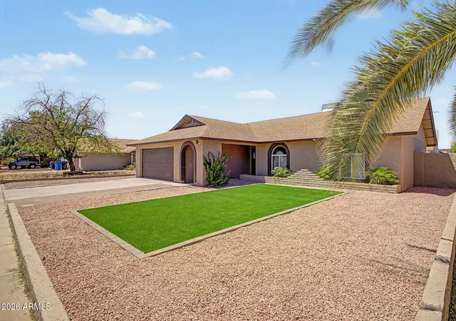 5th image of 528 W Mohawk Ln, Phoenix, AZ 85027 | MLS# 7034951