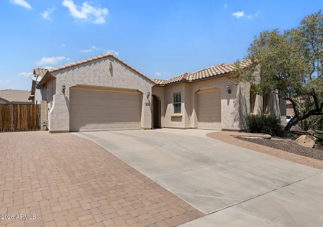 Photo 3 of Sale Pending at 5530 W Desperado Way, Phoenix, AZ 85083 | MLS# 7036676 | Listing updated on 2026-09-15