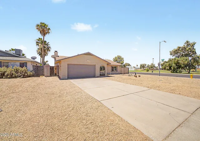 Photo 4 of Single family home for sale at 5625 W Grovers Ave, Glendale, AZ 85308 | MLS# 7037119 | Listing updated on 2026-10-29