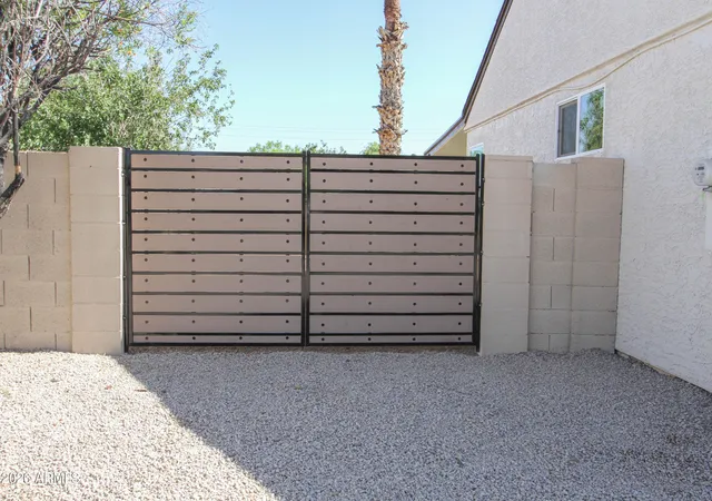 Photo 4 of Single family home for sale at 401 E Rockwood Dr, Phoenix, AZ 85024 | MLS# 7035281 | Listing updated on 2026-09-16