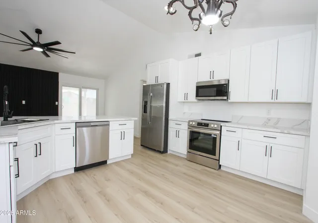 Photo 3 of Single family home for sale at 401 E Rockwood Dr, Phoenix, AZ 85024 | MLS# 7035281 | Listing updated on 2026-09-16