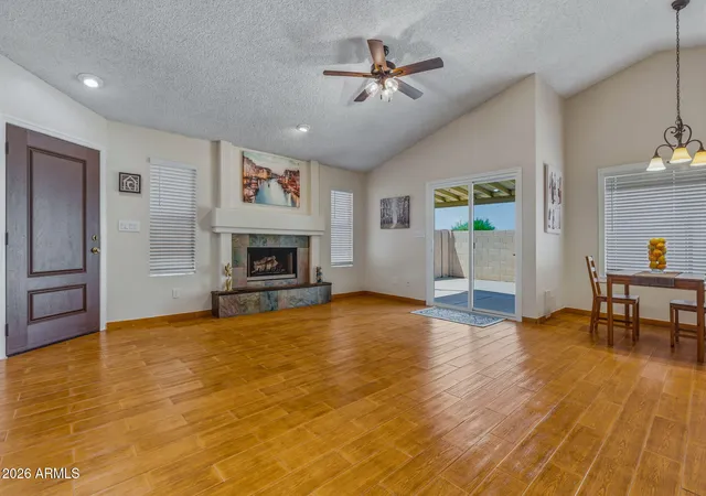 3rd image of 8058 W Laurel Ln, Peoria, AZ 85345 | MLS# 7034550