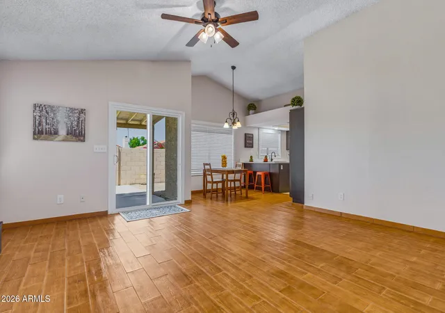 4th image of 8058 W Laurel Ln, Peoria, AZ 85345 | MLS# 7034550