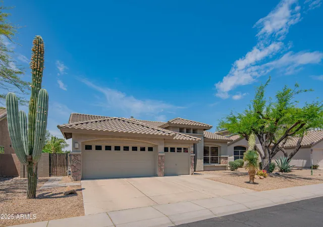 Photo 4 of Single family home for sale at 4374 E Lariat Ln, Phoenix, AZ 85050 | MLS# 7034703 | Listing updated on 2026-09-16