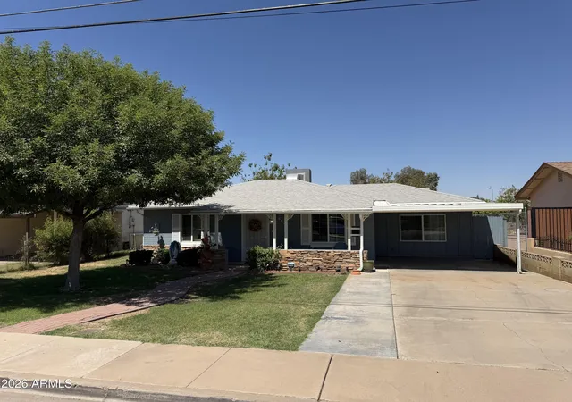 Homes for sale in Glendale, AZ | 6622 N 62nd Dr W, Glendale, AZ 85301 | MLS# 7034256