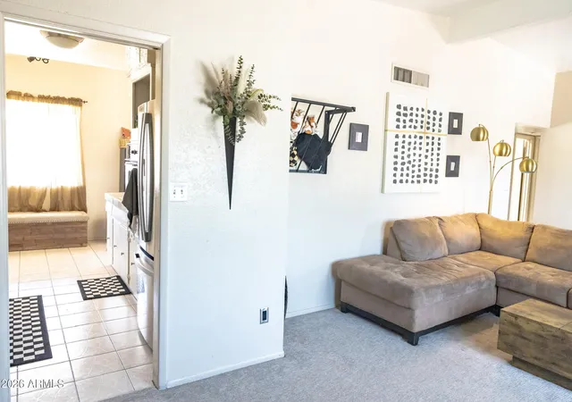 Photo 4 of Sale Pending at 3941 E Mercer Ln, Phoenix, AZ 85028 | MLS# 7034364 | Listing updated on 2026-07-26