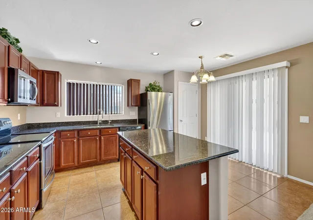 Photo 3 of Single family home for sale at 40369 W Peggy Ct, Maricopa, AZ 85138 | MLS# 7034568 | Listing updated on 2026-08-31