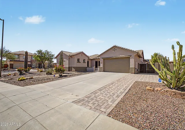 Homes for sale in New River, AZ | 4924 W Silva Dr, New River, AZ 85087 | MLS# 7036646