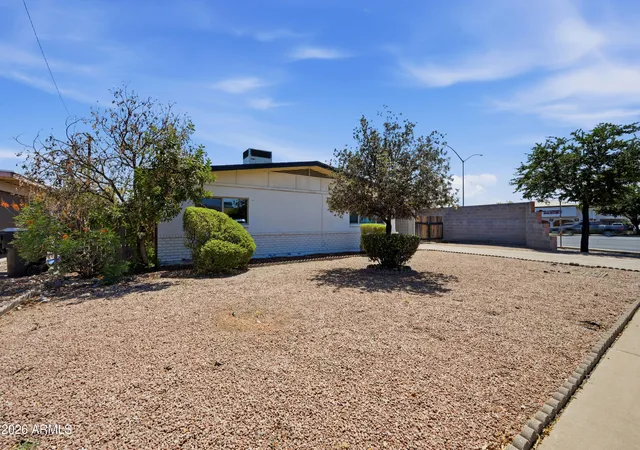 2nd image of 2011 E Bramble Ave, Mesa, AZ 85204 | MLS# 7045420