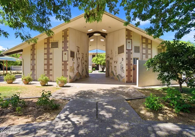 Photo 1 of Condo for sale at 500 W Clarendon Ave #D6, Phoenix, AZ 85013 | MLS# 7037477 | Listing updated on 2026-07-09