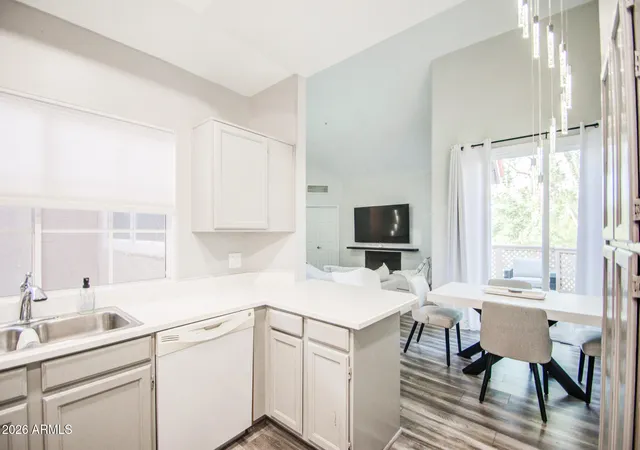 3rd image of 1633 E Lakeside Dr #195, Gilbert, AZ 85234 | MLS# 7035861