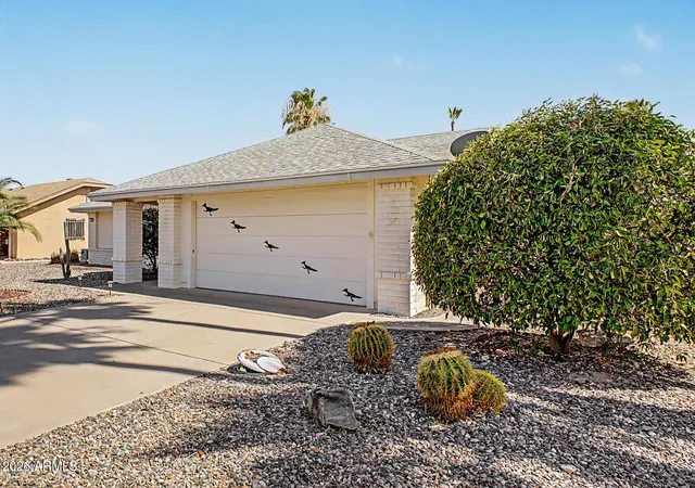 Homes for sale in Sun City West, AZ | 14623 W Yosemite Dr, Sun City West, AZ 85375 | MLS# 7037079