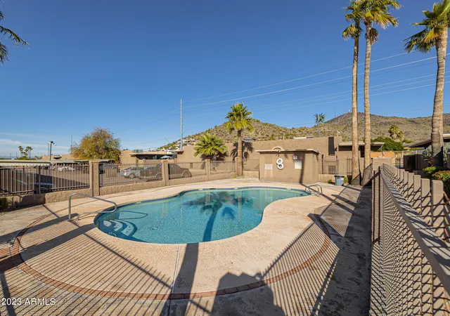 Homes for sale in Phoenix, AZ | 925 W Peoria Avenue, Phoenix, AZ 85029 | Houzeo