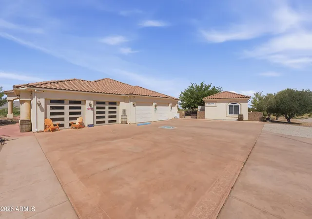 Homes for sale in Kingman, AZ | 6927 E Brooks Blvd, Kingman, AZ 86401 | MLS# 7039197