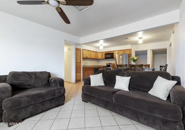 4th image of 2940 N 81St Dr, Phoenix, AZ 85033 | MLS# 7035186