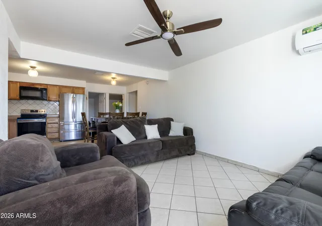 5th image of 2940 N 81St Dr, Phoenix, AZ 85033 | MLS# 7035186