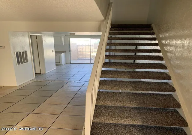 Listing Photo 2 - Condo for sale in building located at 3520 W Dunlap Ave, Phoenix, AZ 85051 - Unit #109