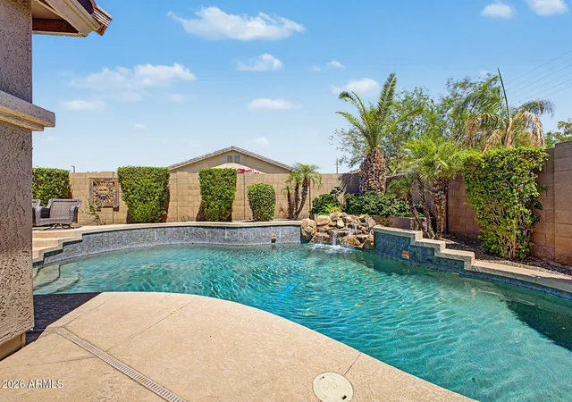 Homes for sale in Gilbert, AZ | 7171 S Sinova Ct, Gilbert, AZ 85298 | MLS# 7036774