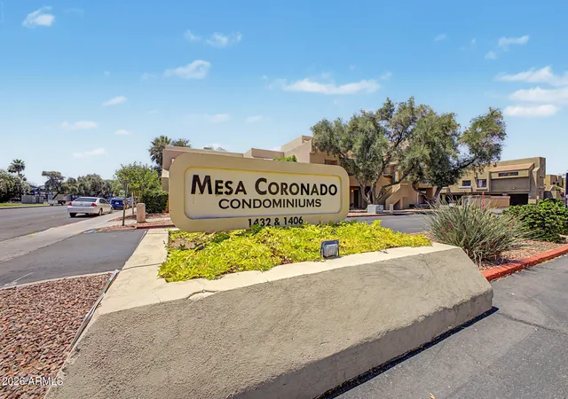Homes for sale in Mesa, AZ | 1432 W Emerald Avenue, Mesa, AZ 85202 | Houzeo