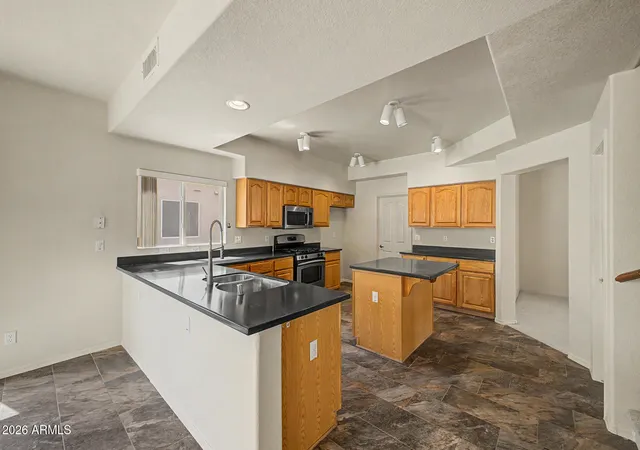 Photo 4 of Single family home for sale at 7349 W Willow Ave, Peoria, AZ 85381 | MLS# 7035499 | Listing updated on 2026-07-14