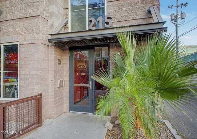 3rd image of 215 E Mckinley St, Phoenix, AZ 85004
