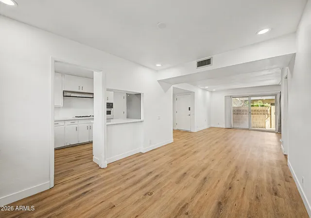 2nd image of 520 W Clarendon Ave #C3, Phoenix, AZ 85013 | MLS# 7038134