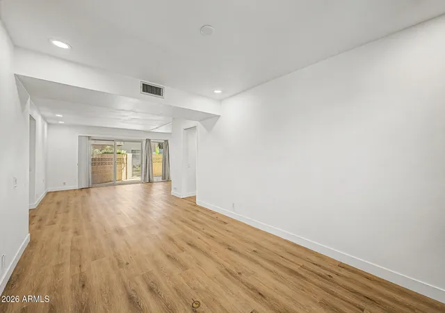 3rd image of 520 W Clarendon Ave, Phoenix, AZ 85013