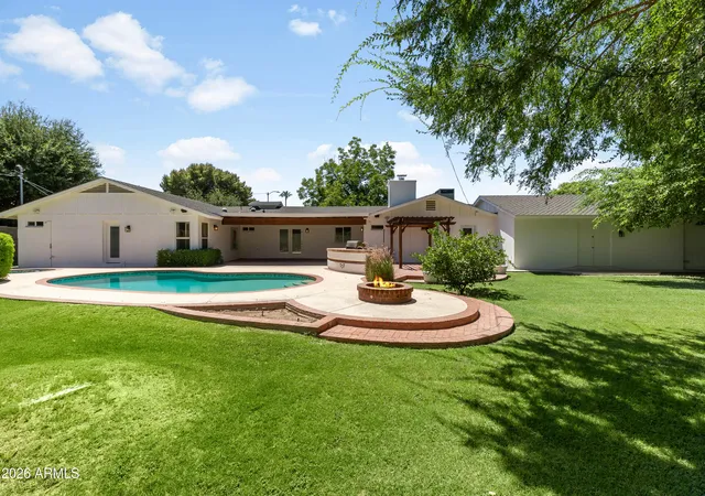 Photo 3 of Sale Pending at 618 W Palmaire Ave, Phoenix, AZ 85021 | MLS# 7046057 | Listing updated on 2026-09-06