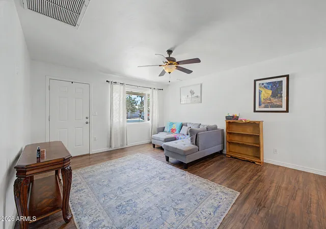 Photo 4 of Single family home for sale at 1220 E Las Palmaritas Dr, Phoenix, AZ 85020 | MLS# 7040802 | Listing updated on 2026-10-08