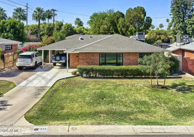 1st image of 1939 E Solano Dr, Phoenix, AZ 85016 | MLS# 7068071