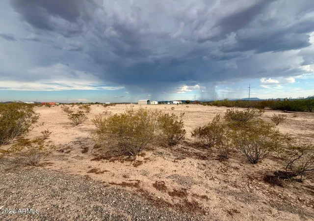 1st image of 0 Eagle Tail Ln, Bouse, AZ 85325 | MLS# 7036173