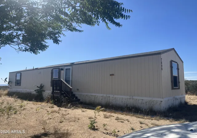 Photo 4 of Manufactured home for sale at 7890 W Putnam Rd, Kirkland, AZ 86332 | MLS# 7055909 | Listing updated on 2026-09-13