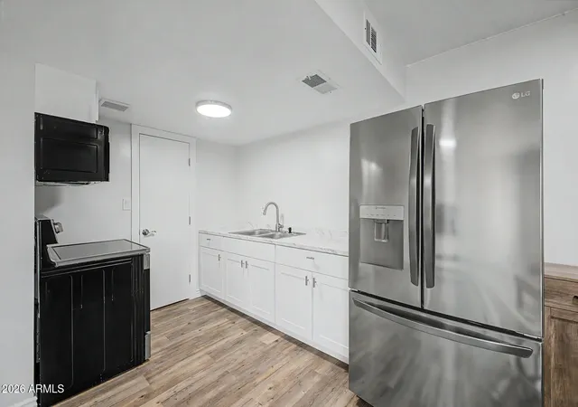 5th image of 4244 S 46Th Pl, Phoenix, AZ 85040 | MLS# 7036385