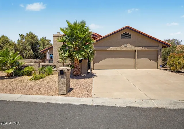 Photo 3 of Single family home for sale at 26218 S Cloverland Dr, Sun Lakes, AZ 85248 | MLS# 7036995 | Listing updated on 2026-09-15