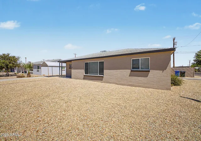 Photo 4 of Single family home for sale at 1926 W San Miguel Ave, Phoenix, AZ 85015 | MLS# 7036142 | Listing updated on 2026-07-13
