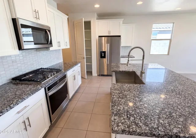 Homes for sale in Surprise, AZ | 17722 W Pinnacle Vista Dr, Surprise, AZ 85387 | MLS# 7036343