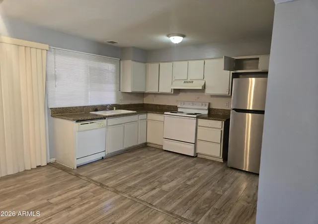 3rd image of 4701 N 26Th Ln, Phoenix, AZ 85017 | MLS# 7061032