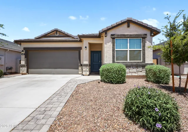Homes for sale in Wittmann, AZ | 18570 W Desert Hollow Dr, Wittmann, AZ 85361 | MLS# 7036445