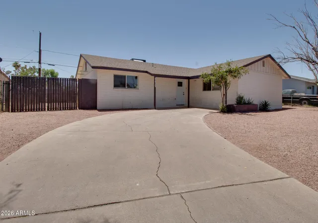 1st image of 6425 W Rose Ln, Glendale, AZ 85301 | MLS# 7036650