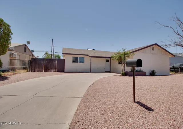 2nd image of 6425 W Rose Ln, Glendale, AZ 85301 | MLS# 7036650