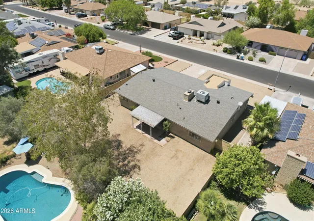 4th image of 4427 W Dahlia Dr, Glendale, AZ 85304 | MLS# 7036460