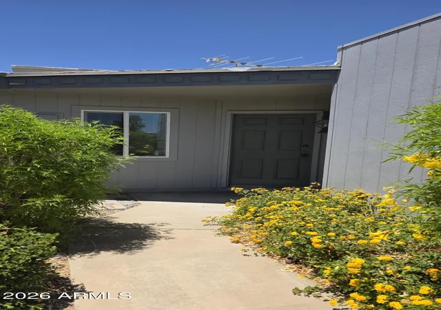 3rd image of 10546 W Palmeras Dr, Sun City, AZ 85373 | MLS# 7036729