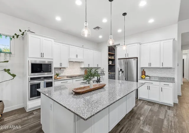 4th image of 9310 W Yellow Bird Ln, Peoria, AZ 85383 | MLS# 7038185