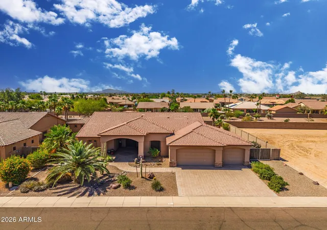Photo 3 of Single family home for sale at 227 W Auburn Sky Ct, Casa Grande, AZ 85122 | MLS# 7037043 | Listing updated on 2026-09-18