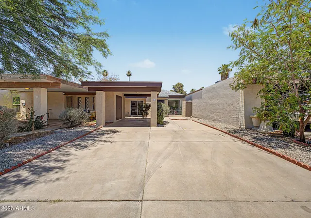 Photo 1 of Sale Pending at 564 E Royal Palms Dr, Mesa, AZ 85203 | MLS# 7036706 | Listing updated on 2026-07-21