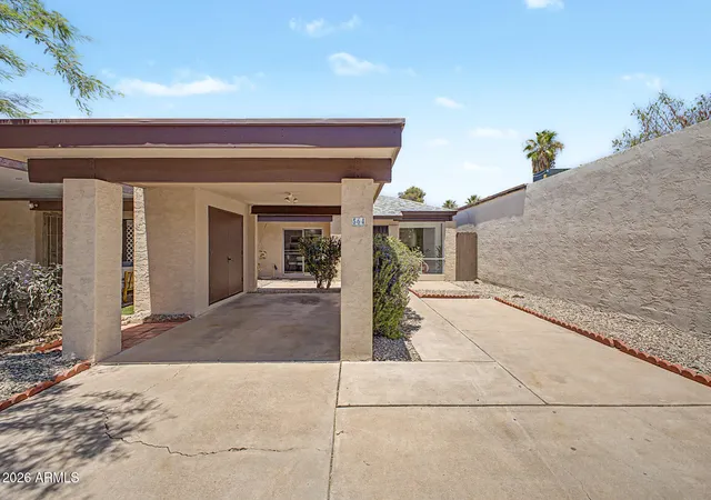 Photo 3 of Sale Pending at 564 E Royal Palms Dr, Mesa, AZ 85203 | MLS# 7036706 | Listing updated on 2026-07-21