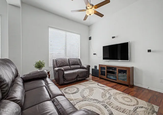 5th image of 218 E Sunburst Ln, Tempe, AZ 85284 | MLS# 7036655